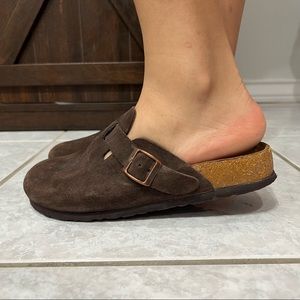 Betula Brown Suede Boston Clogs